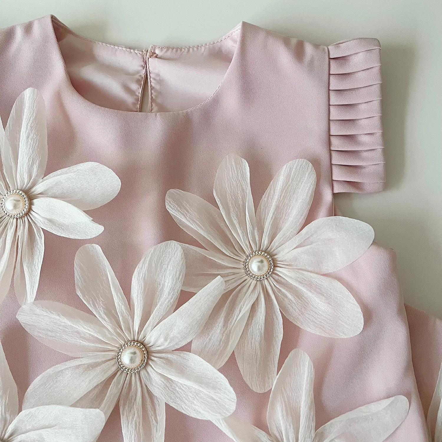 Children's Clothing Sets Three-dimensional Flower Small Flying Sleeve Doll Shirt + Shorts T2pcs Sets Baby Girl Clothes Set - Image 4